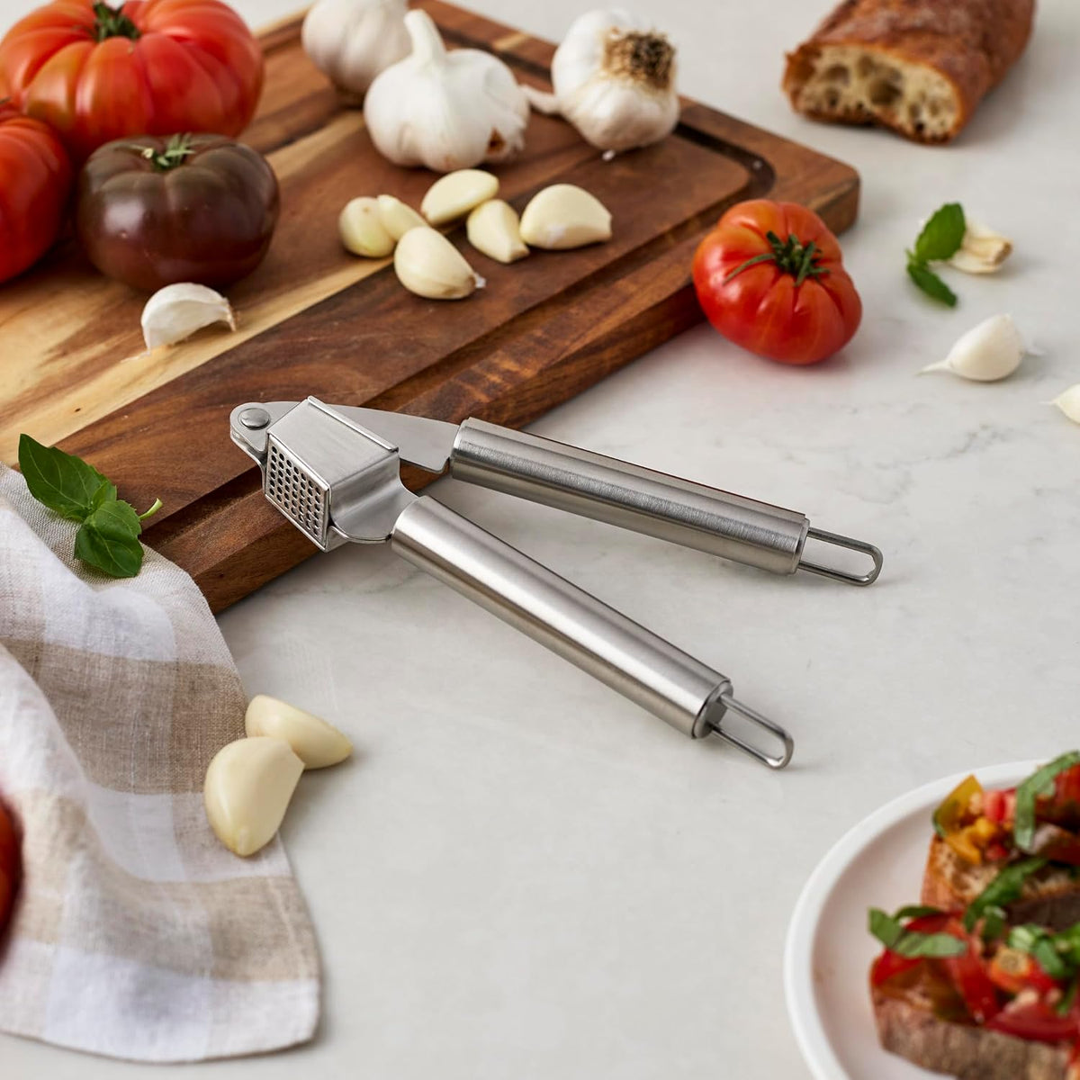 HENCKELS Stainless Steel Garlic Press